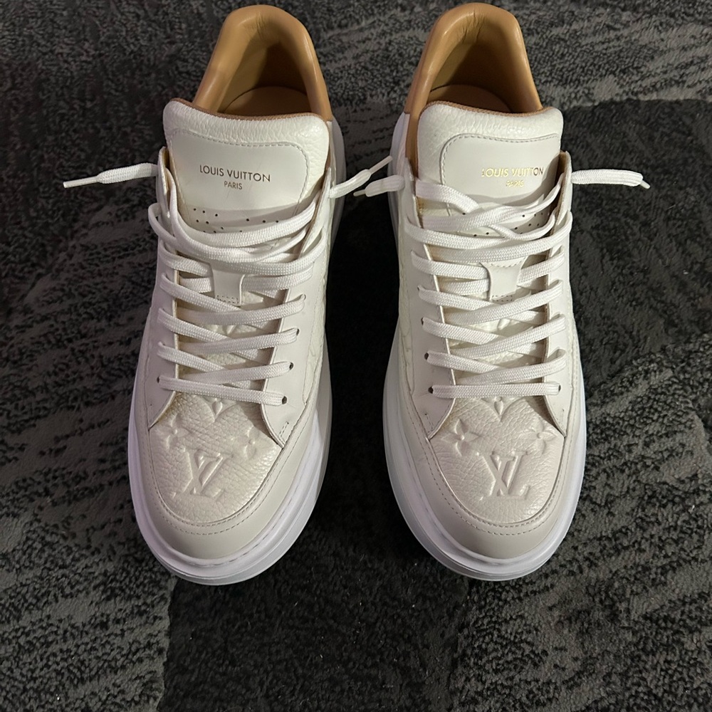 Louis Vuitton White Sneakers High-Top with Leather Upper and Thick Sole